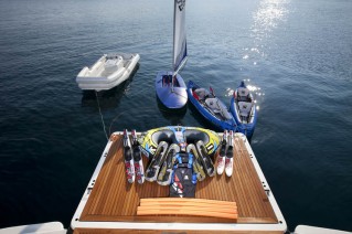 Yacht LA MASCARADE -  Tender and Toys